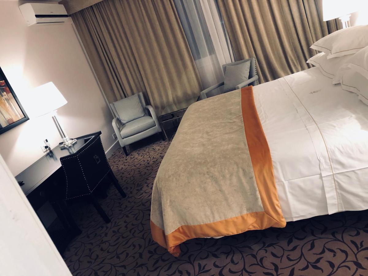 Hotel Adriatica Женева Екстериор снимка