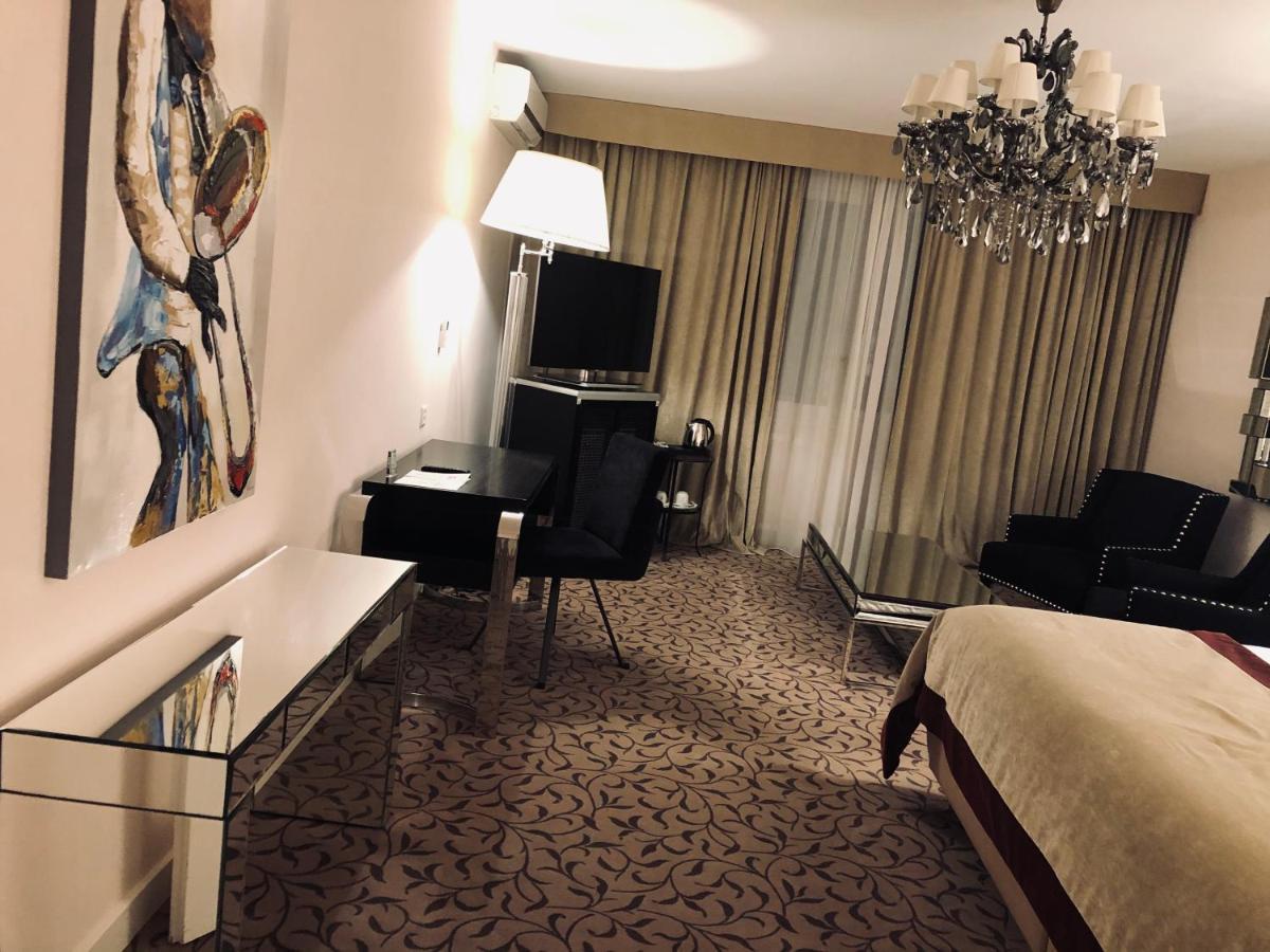 Hotel Adriatica Женева Екстериор снимка